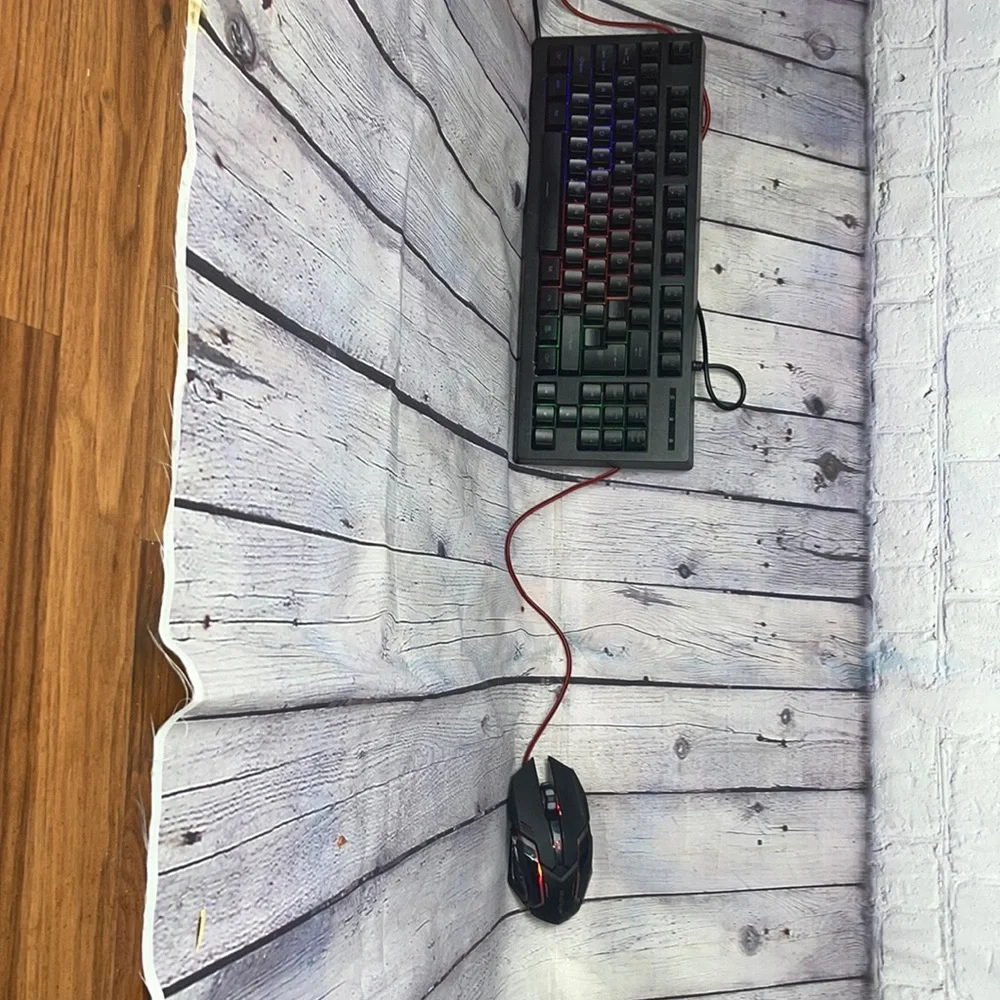 I am selling a keyboard and mouse. Good condition.